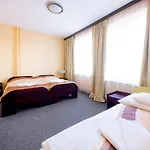 Uno Hotel