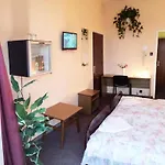 Uno Hotel 3*