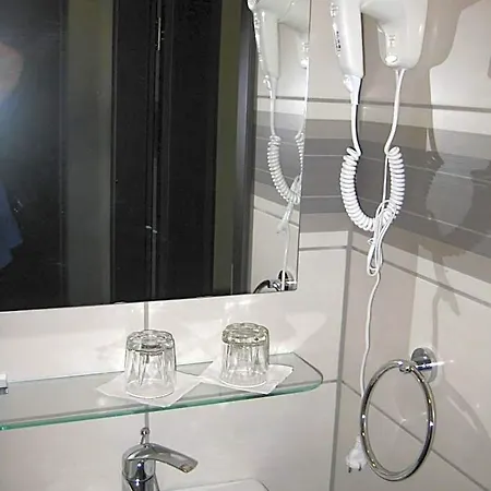 Hotel Uno 3*