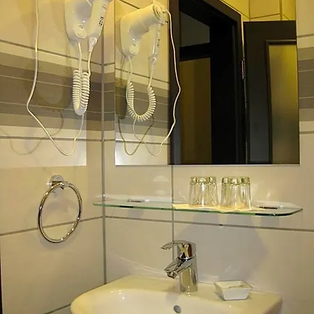 Hotel Uno 3*