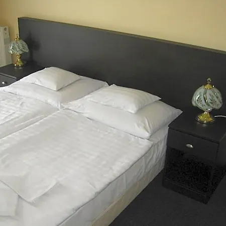 Hotel Uno 3*