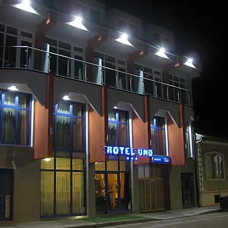 Uno 3* Kecskemét