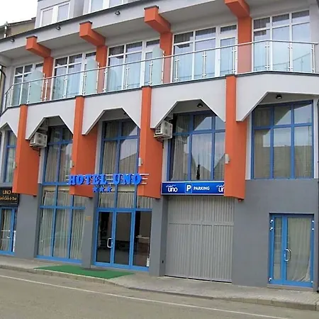 Uno Hotel