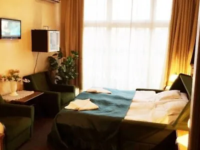 Uno 3* Kecskemét